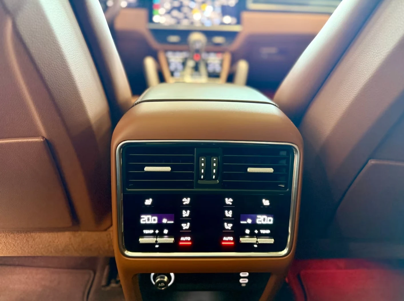 Porsche Cayenne COUPE* PLATINUM EDITION* 3xTV* 360* PANO* ВЕНТИЛАЦ, снимка 12 - Автомобили и джипове - 55663273