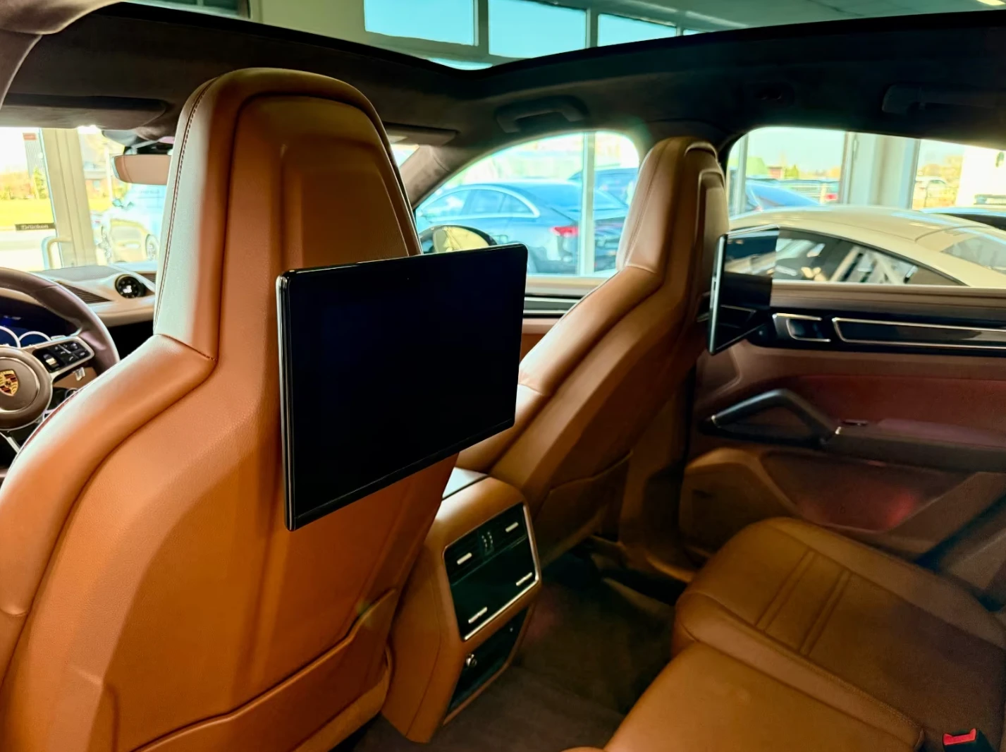 Porsche Cayenne COUPE* PLATINUM EDITION* 3xTV* 360* PANO* ВЕНТИЛАЦ, снимка 11 - Автомобили и джипове - 55663273