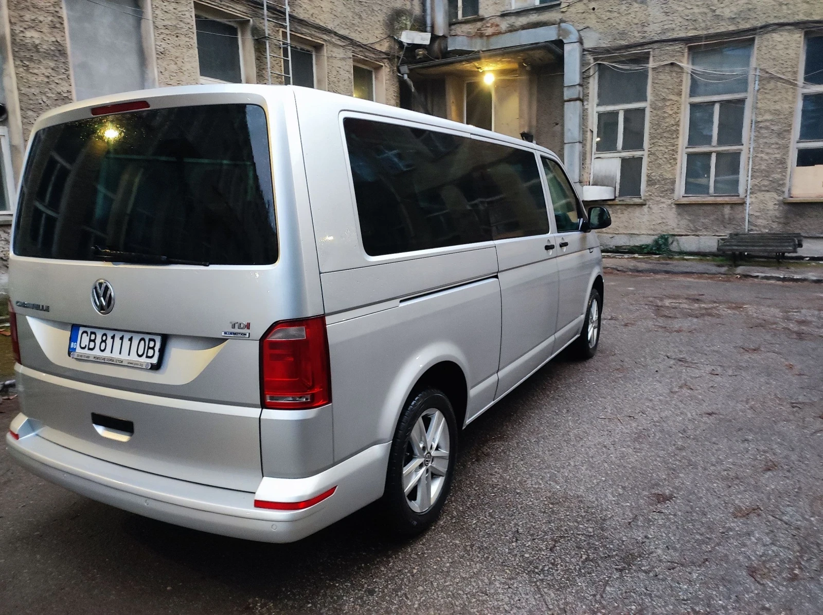 VW Caravelle 2.0TDI - изображение 3