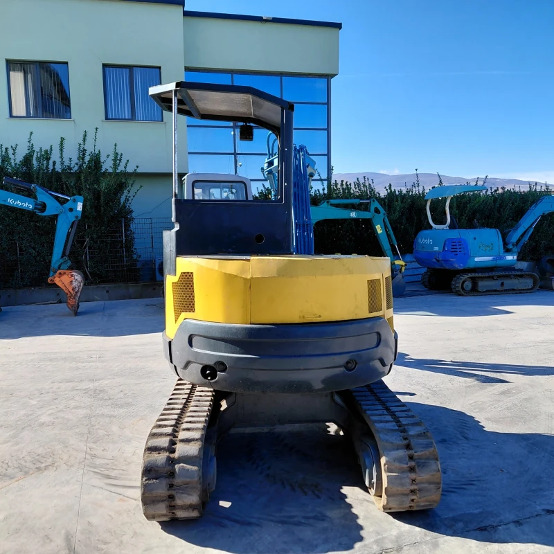 Багер Kubota 3 ТОНА * ХИДРАВЛИЧНА ЩИПКА * НАЛИЧЕН * , снимка 4 - Индустриална техника - 51649392