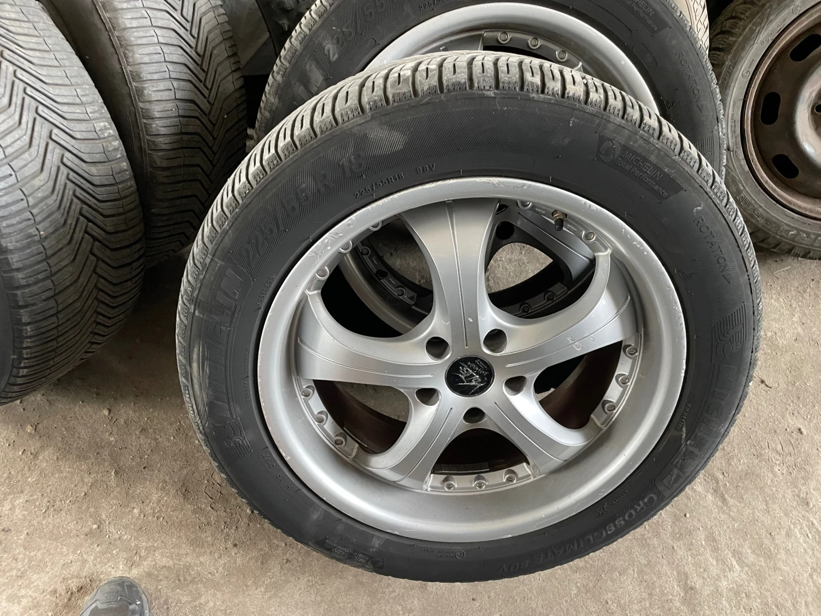    225/55R18  Toyota | Mobile.bg   1