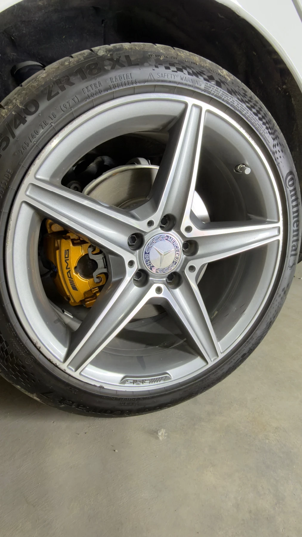 Гуми с джанти Continental 225/45R18, снимка 3 - Гуми и джанти - 54906138