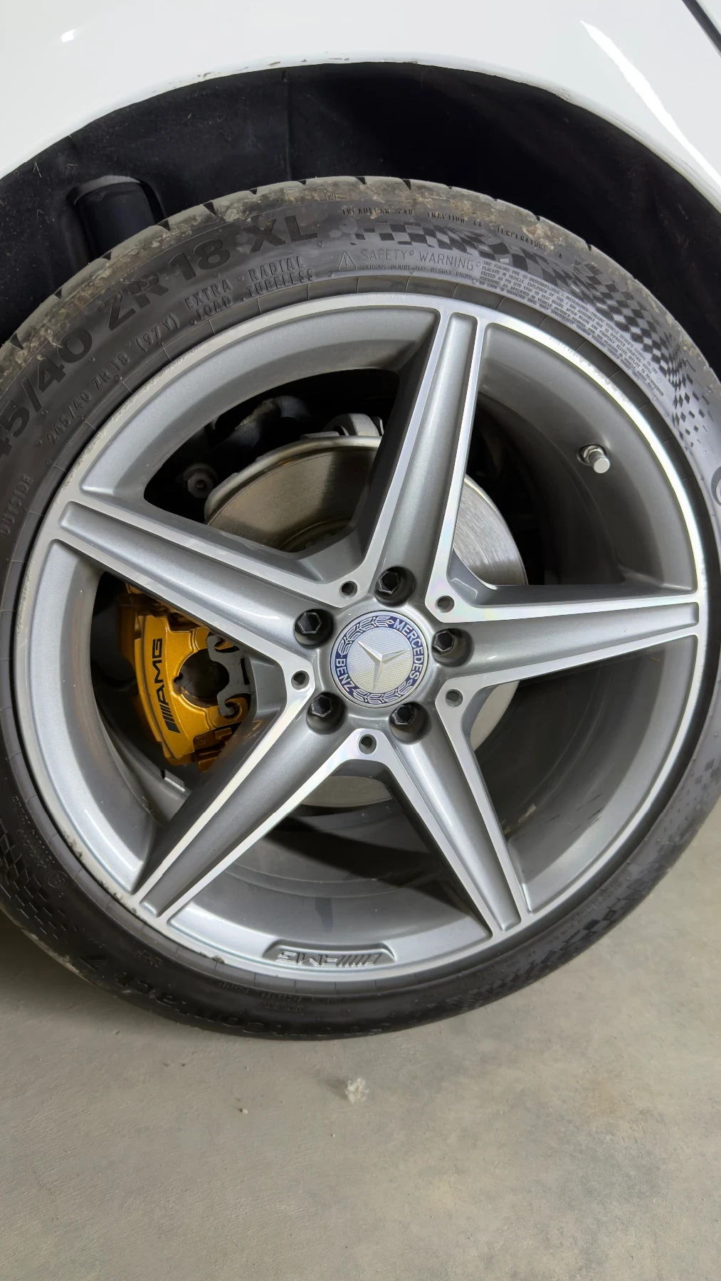 Гуми с джанти Continental 225/45R18, снимка 2 - Гуми и джанти - 54906138
