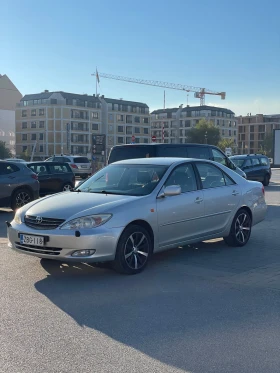 Toyota Camry XLT