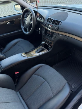 Mercedes-Benz E 220, снимка 8