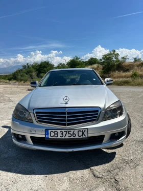 Mercedes-Benz 220, снимка 1