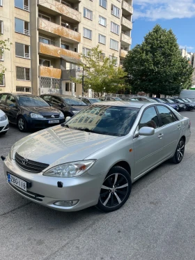 Toyota Camry XLT, снимка 1