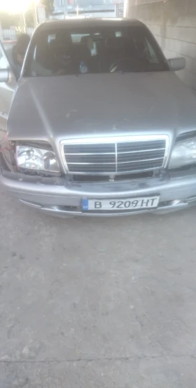 Mercedes-Benz C 220, снимка 6