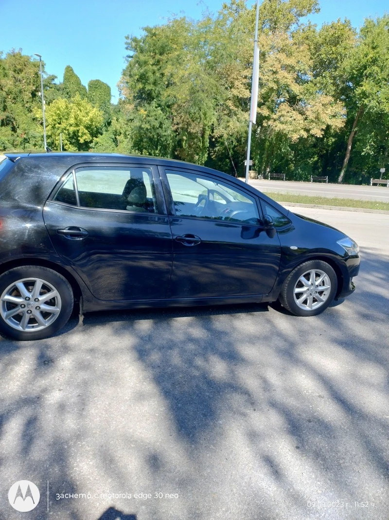 Toyota Auris 1,4 D4D, снимка 4 - Автомобили и джипове - 42218301