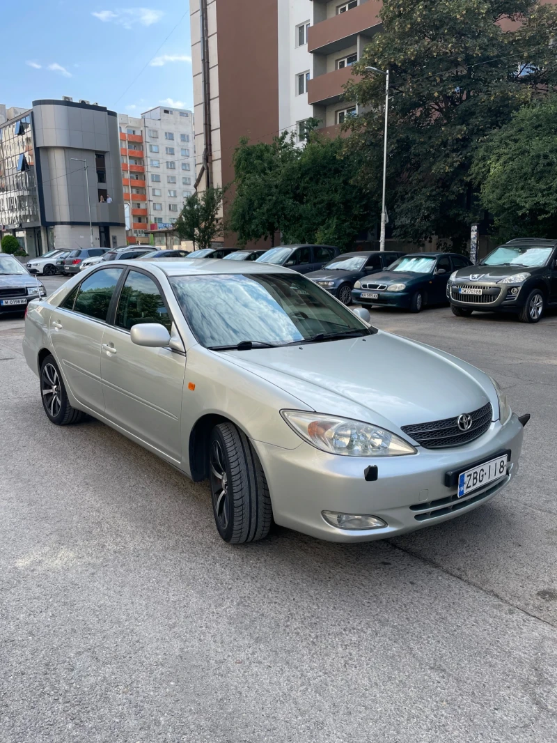 Toyota Camry XLT, снимка 2 - Автомобили и джипове - 47443989