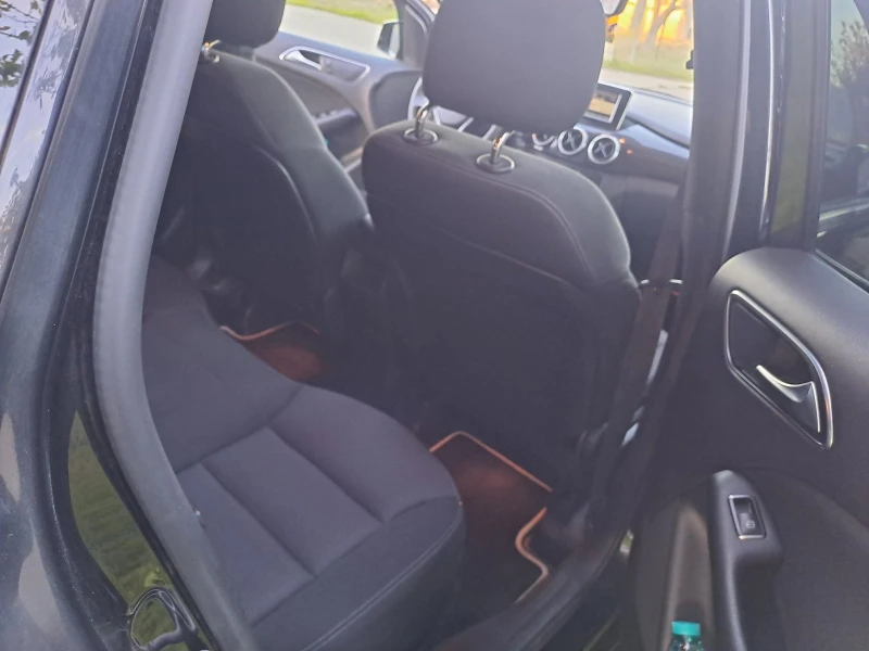 Mercedes-Benz B 180 1.5dci 109hp, снимка 11 - Автомобили и джипове - 47693686