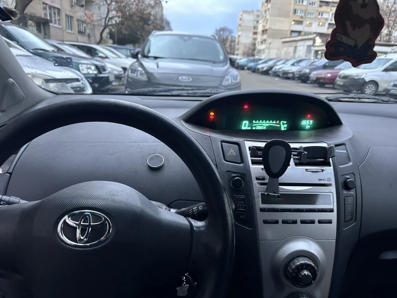 Toyota Yaris, снимка 6 - Автомобили и джипове - 49063677