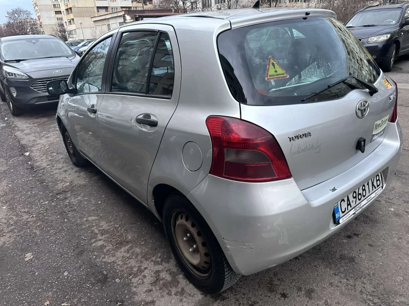 Toyota Yaris, снимка 11 - Автомобили и джипове - 49063677