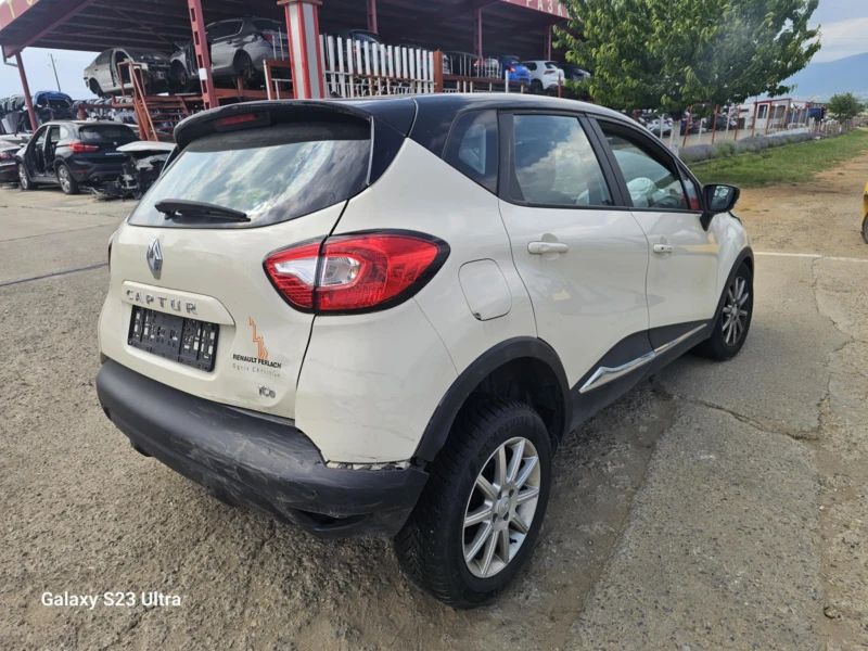 Renault Captur 0.9, снимка 3 - Автомобили и джипове - 50639780