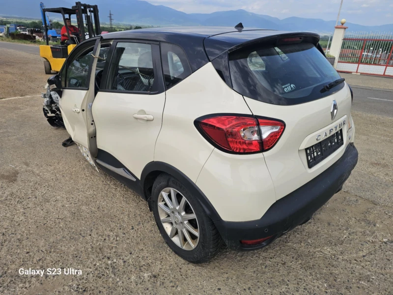 Renault Captur 0.9, снимка 4 - Автомобили и джипове - 50639780
