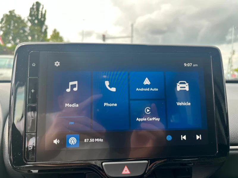 Toyota Yaris Cross НОВ!/BUSINESS/116HP/NAVI/CAM/LED/ACC/CARPLAY/235g, снимка 11 - Автомобили и джипове - 51532872