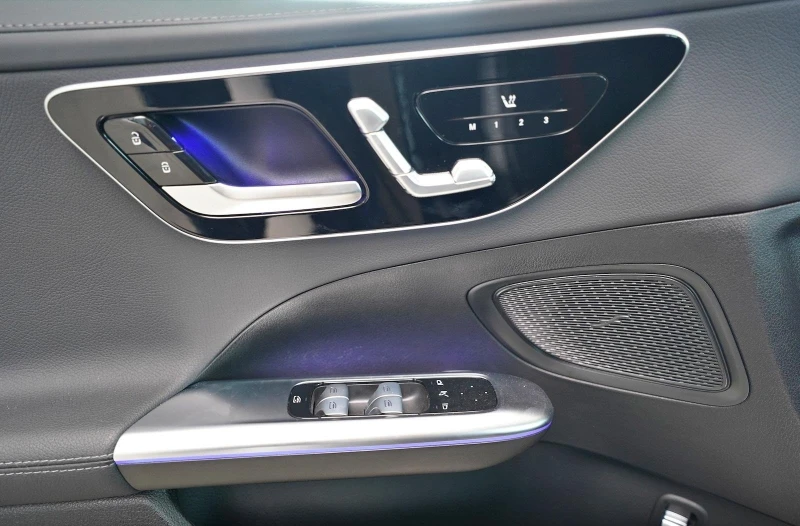 Mercedes-Benz C 43 AMG 4-MATIC PANO KEYLESS 360 MEMORY LED, снимка 5 - Автомобили и джипове - 51924749