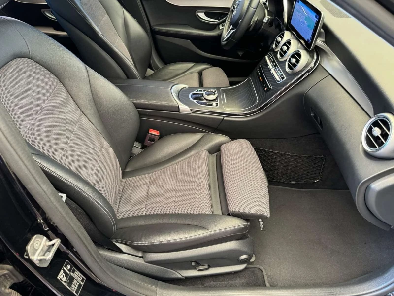 Mercedes-Benz C 200 2019г facelift 9G-Tronic реални км обслужен, снимка 7 - Автомобили и джипове - 52128953