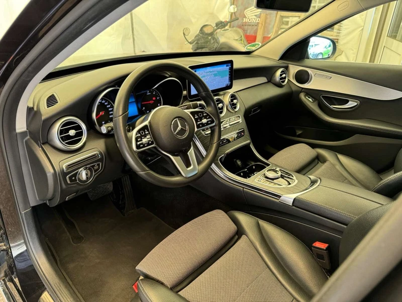 Mercedes-Benz C 200 2019г facelift 9G-Tronic реални км обслужен, снимка 6 - Автомобили и джипове - 52128953