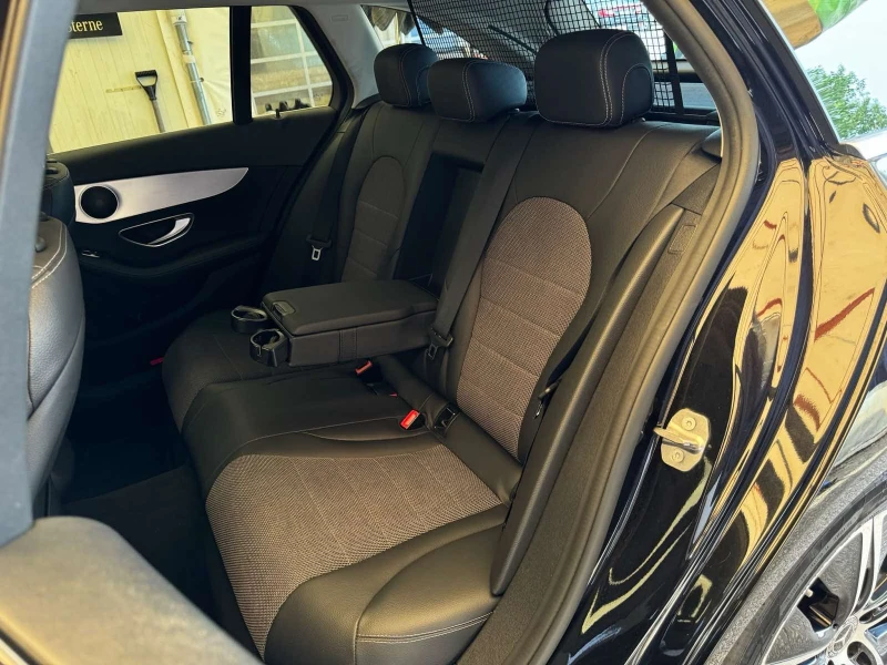 Mercedes-Benz C 200 2019г facelift 9G-Tronic реални км обслужен, снимка 10 - Автомобили и джипове - 52128953