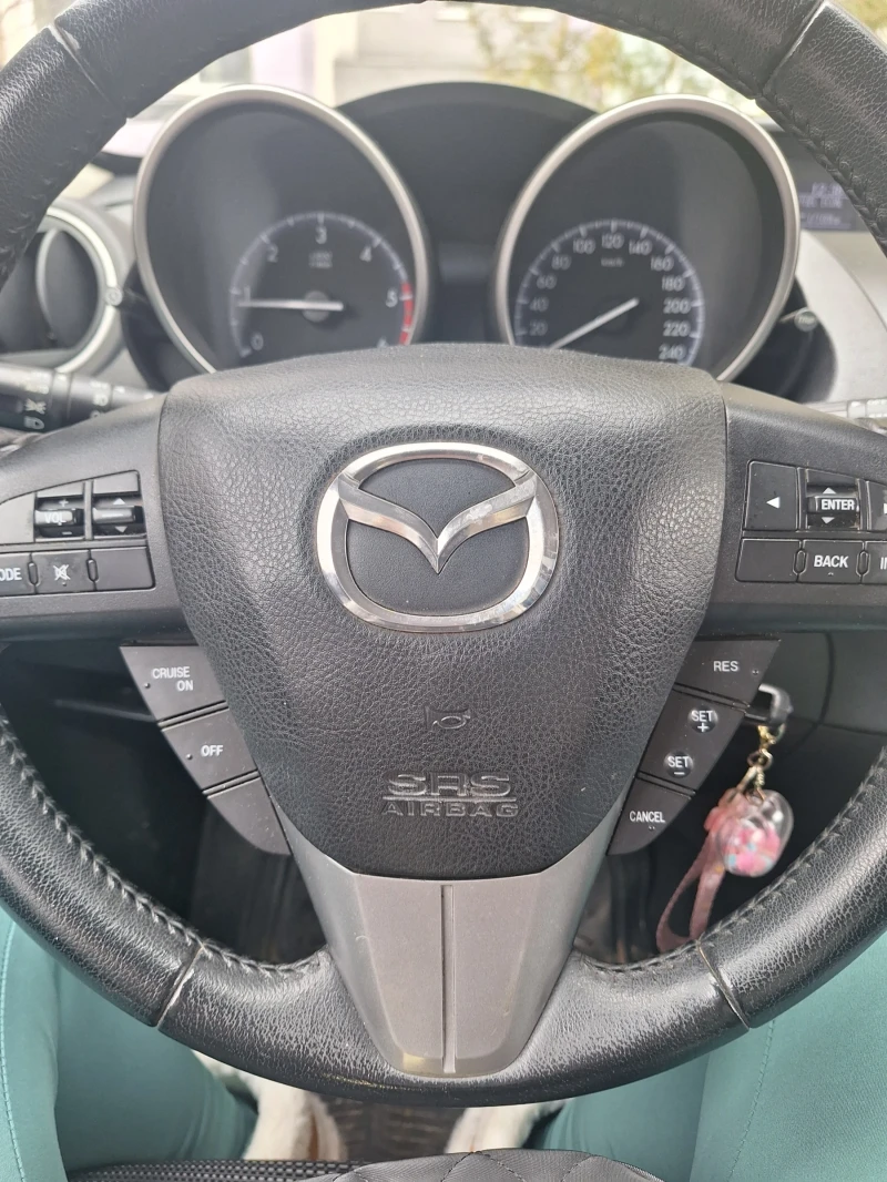 Mazda 3, снимка 6 - Автомобили и джипове - 52236394