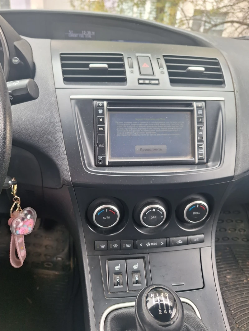 Mazda 3, снимка 5 - Автомобили и джипове - 52236394