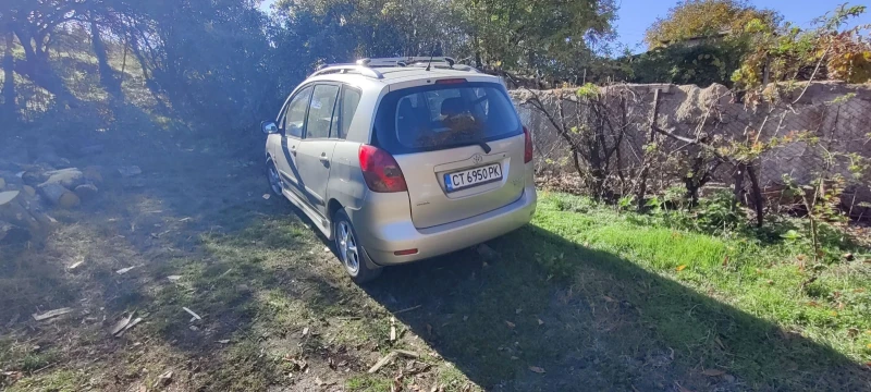 Toyota Corolla verso, снимка 3 - Автомобили и джипове - 52263191