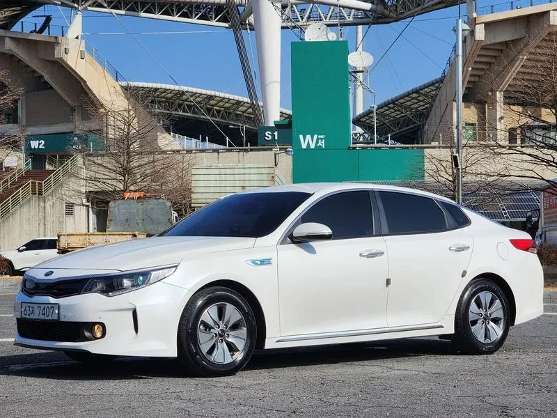 Kia K5 Hybrid Noblesse, снимка 3 - Автомобили и джипове - 56309174