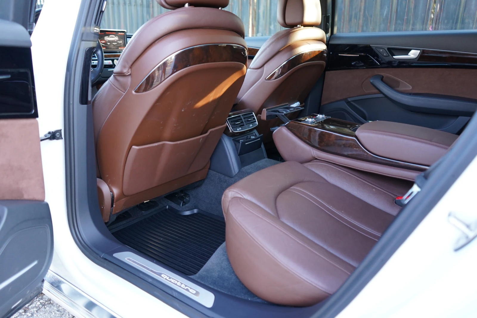 Audi A8 4.0 TFSI V8 L | Mobile.bg   12