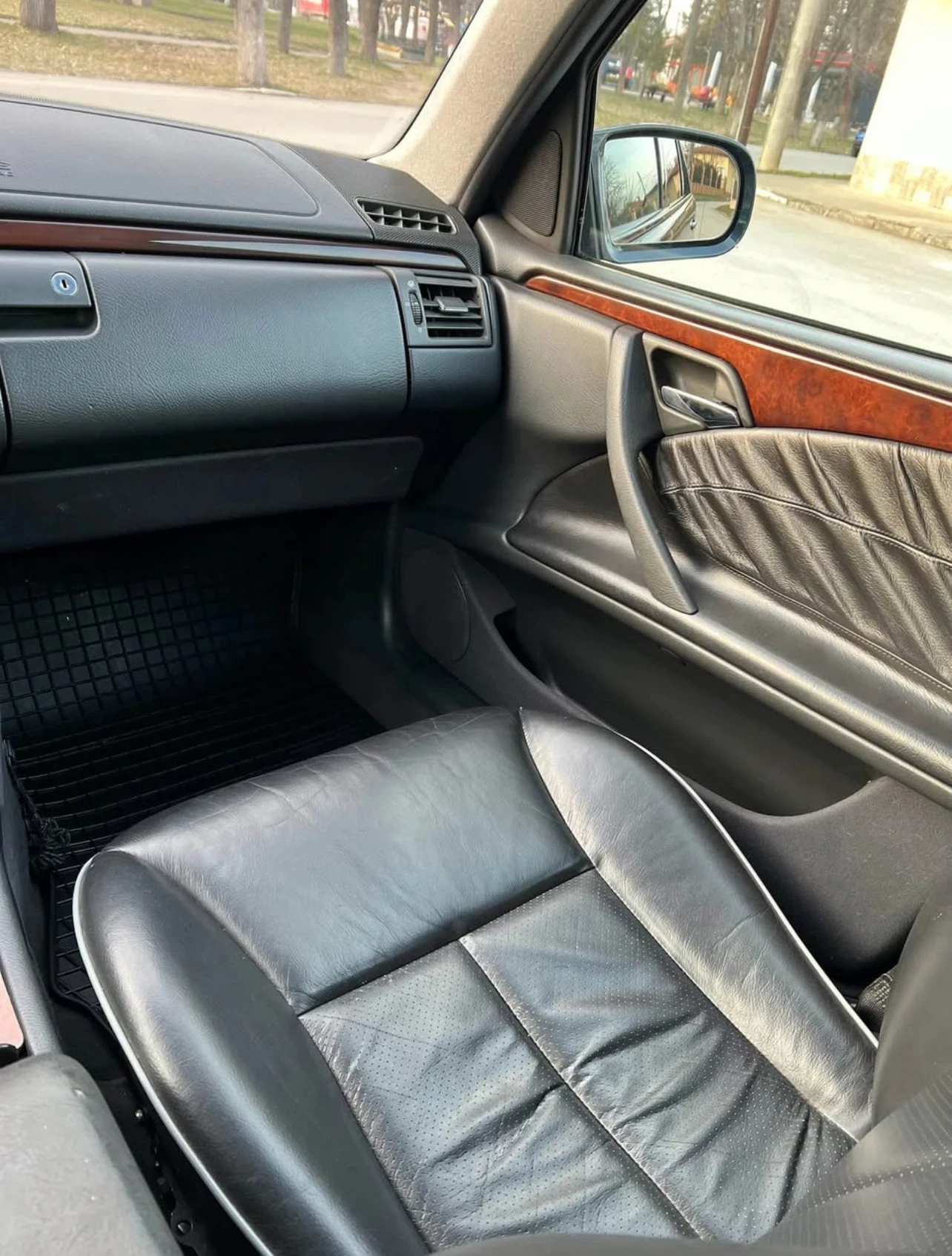 Mercedes-Benz E 270 2700 - изображение 4