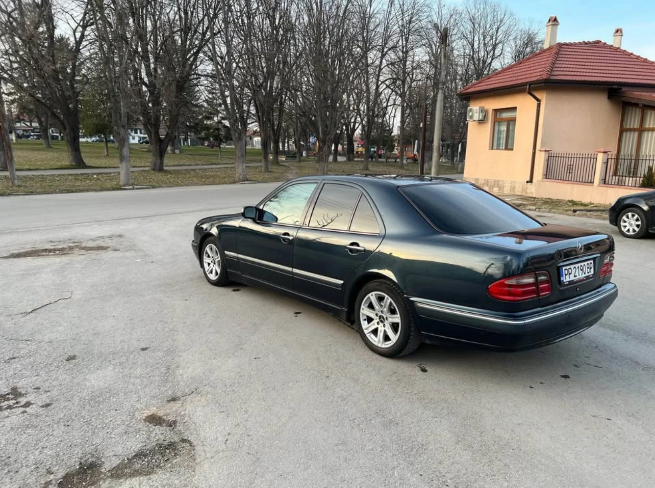 Mercedes-Benz E 270 2700 - изображение 10