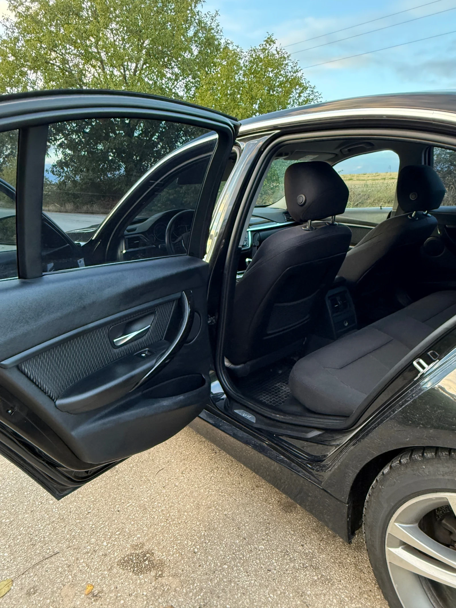 BMW 320 LUXURY F30 - изображение 7