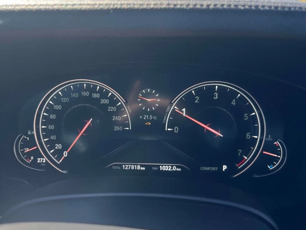 BMW 540  xDrive * CARFAX * БЕЗ ПЪРВОНАЧАЛНА ВНОСКА - изображение 8