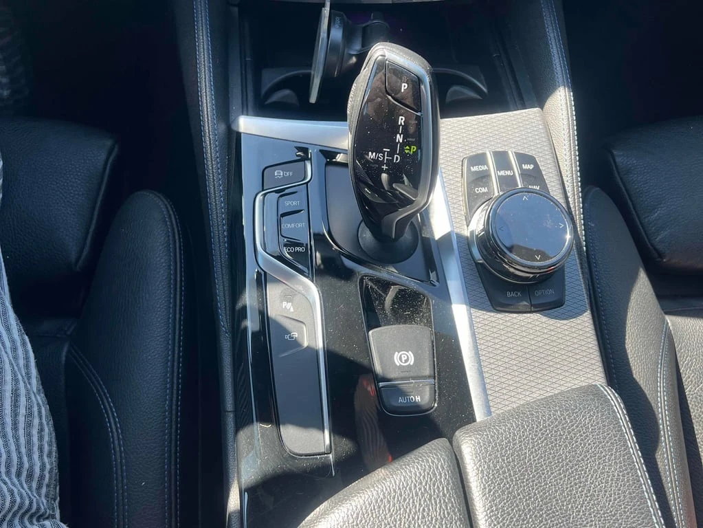 BMW 540  xDrive * CARFAX * БЕЗ ПЪРВОНАЧАЛНА ВНОСКА - изображение 10