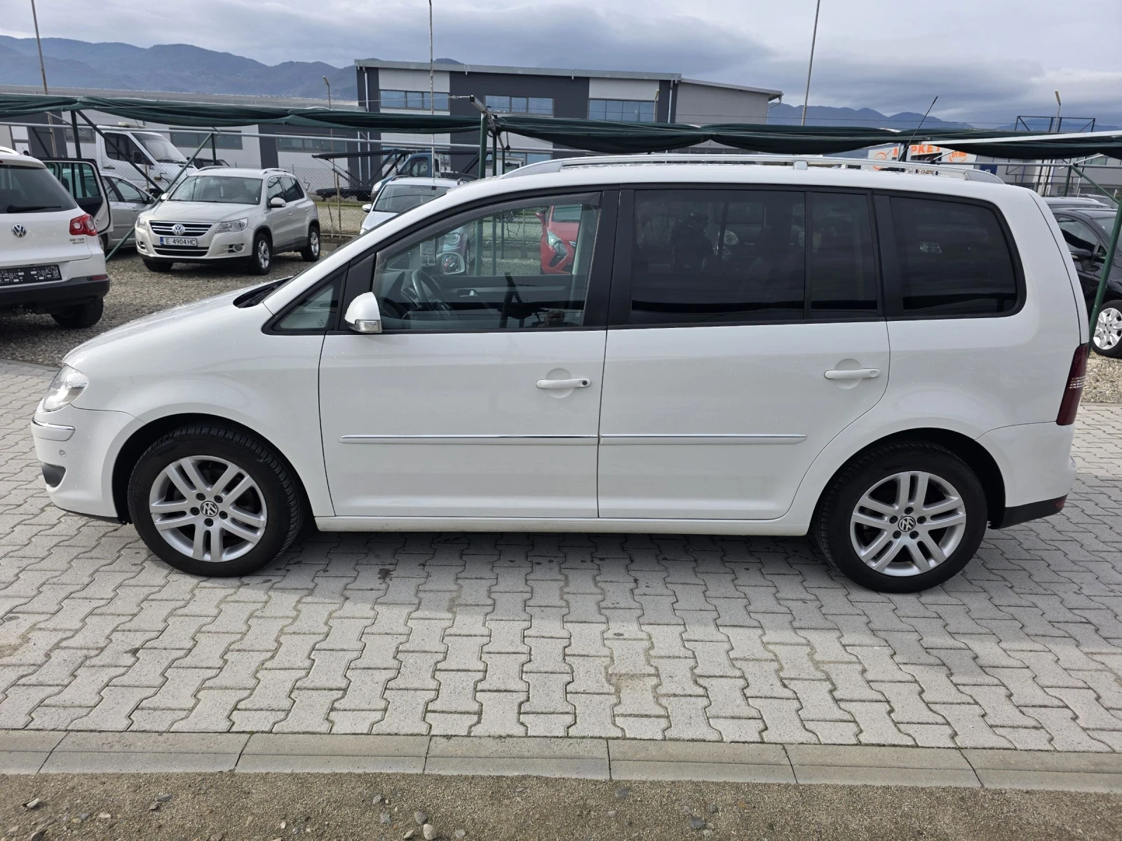 VW Touran 2.0TDi AVTOMAT Кожа Лизинг - изображение 4