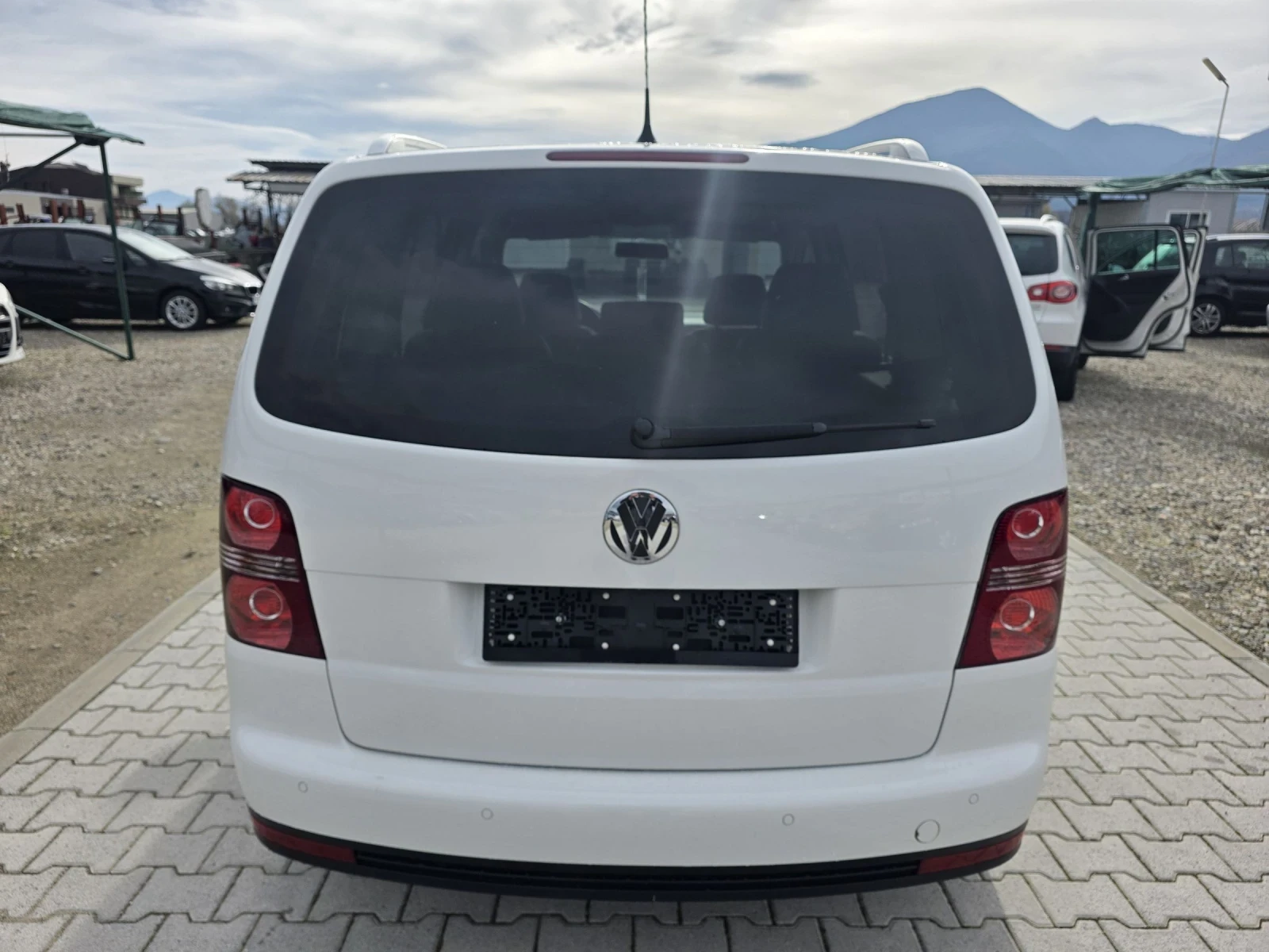 VW Touran 2.0TDi AVTOMAT Кожа Лизинг - изображение 6
