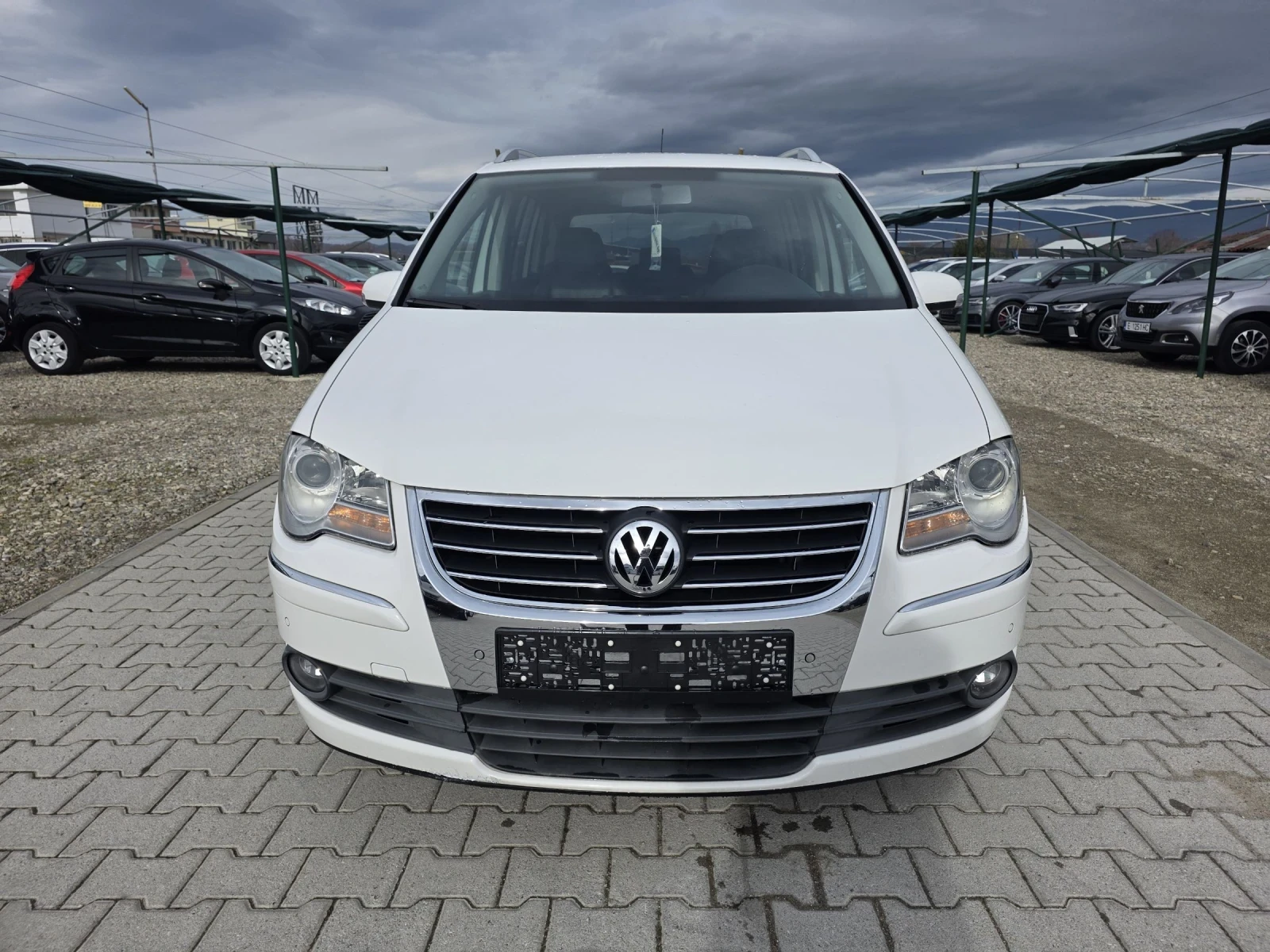 VW Touran 2.0TDi AVTOMAT Кожа Лизинг - изображение 2