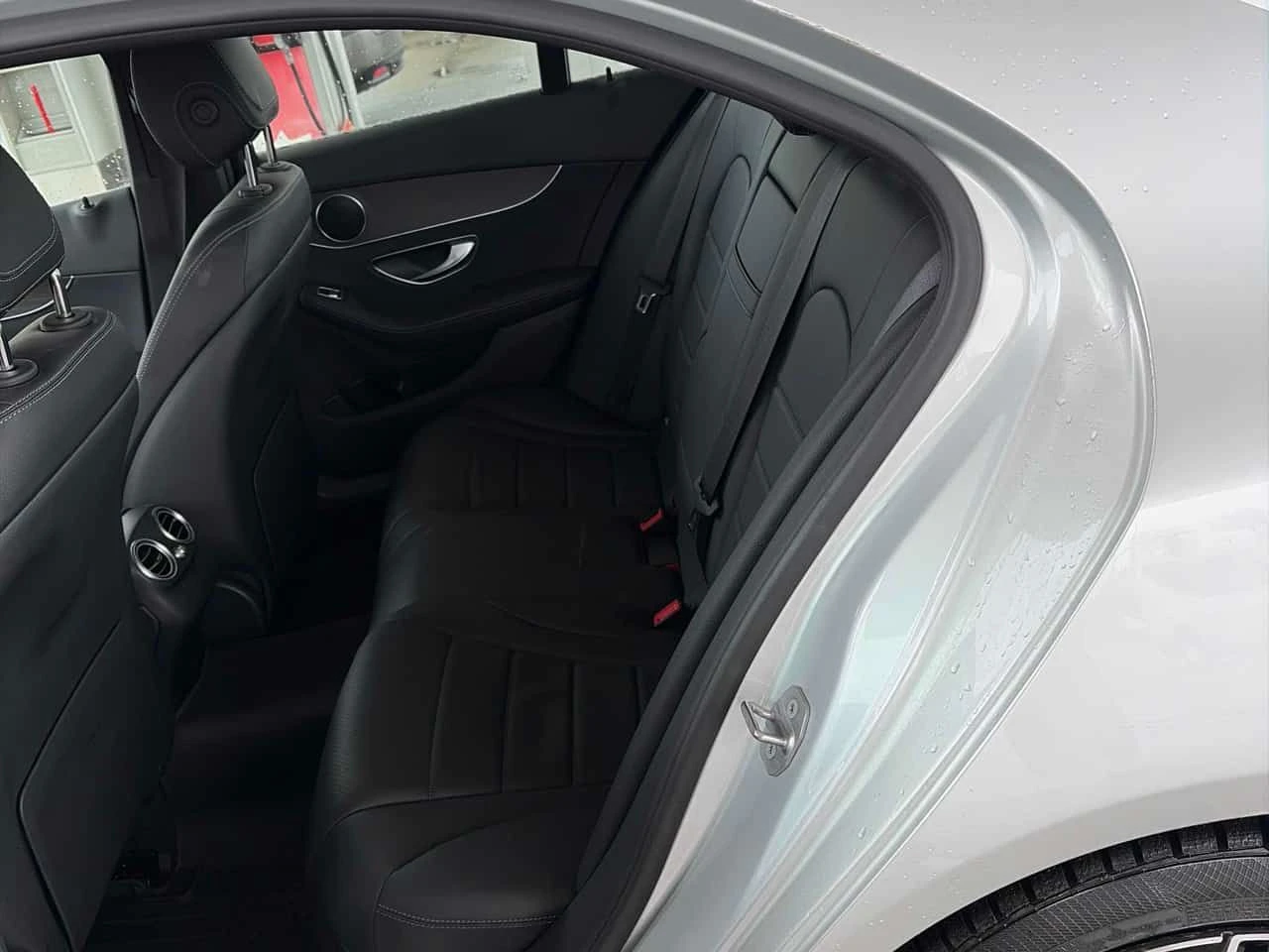 Mercedes-Benz C 300 * CARFAX * ЦЕНА ДО БГ, снимка 13 - Автомобили и джипове - 53858943