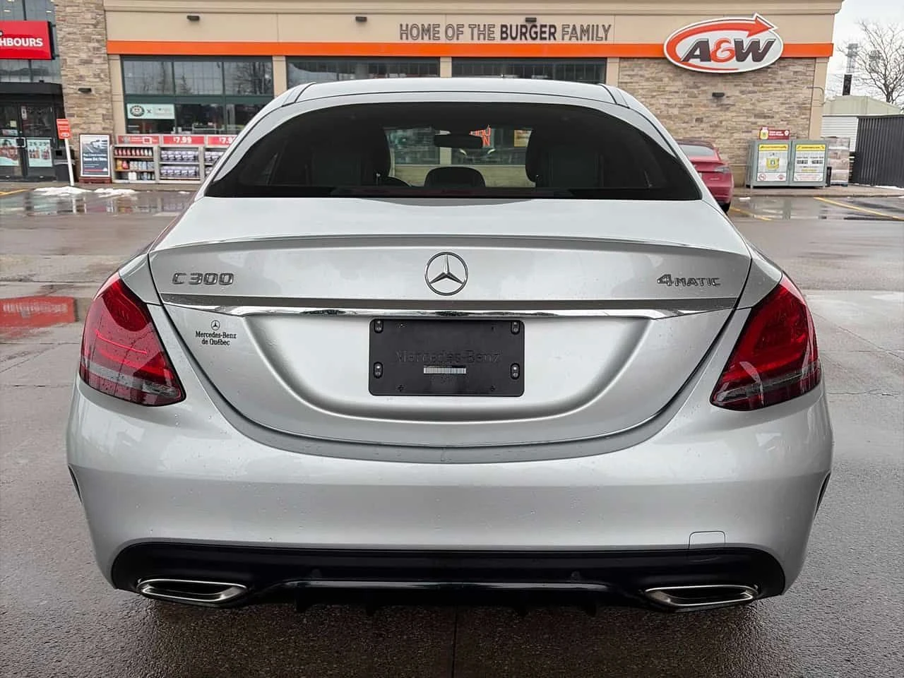 Mercedes-Benz C 300 * CARFAX * ЦЕНА ДО БГ, снимка 4 - Автомобили и джипове - 53858943