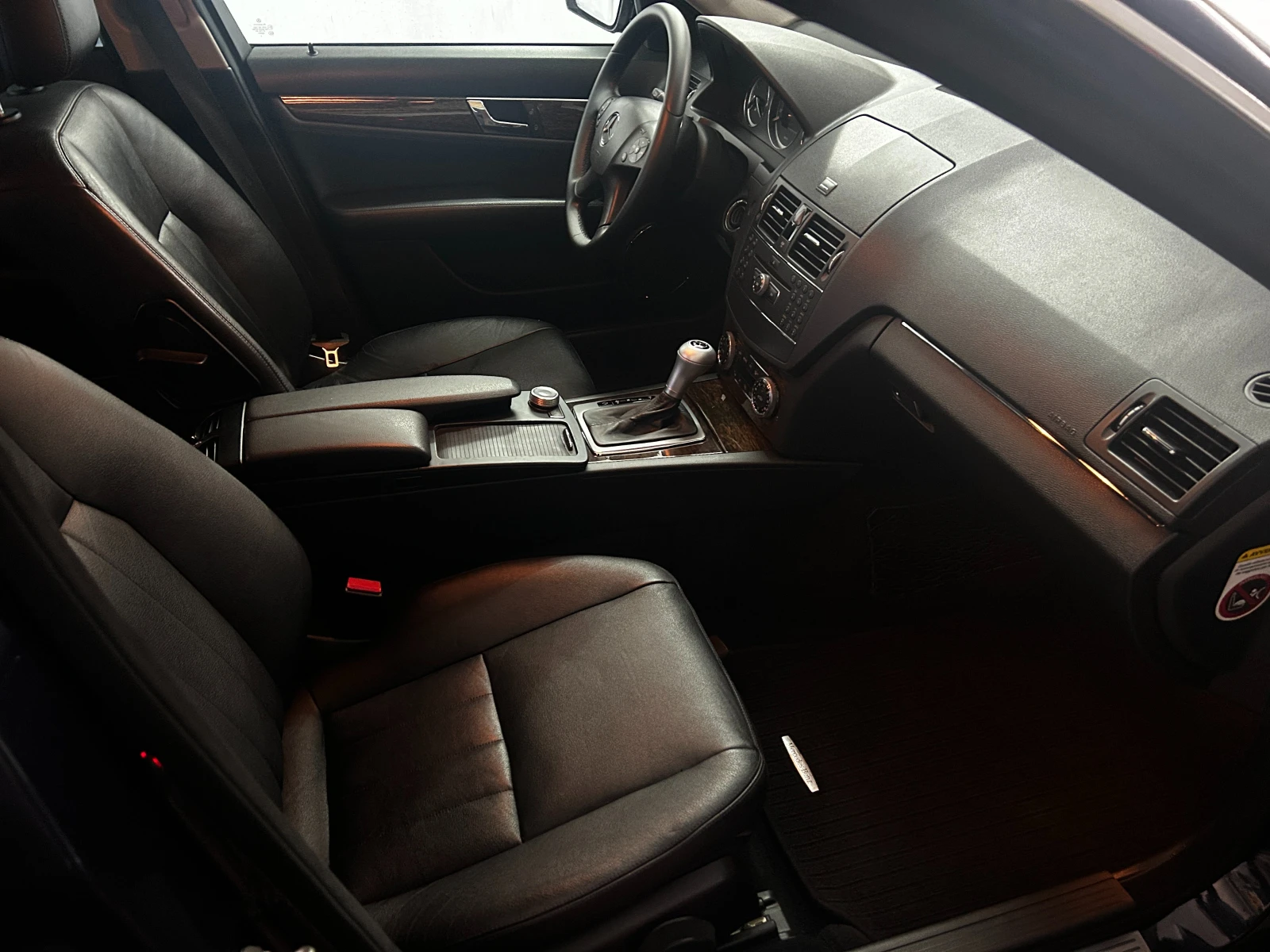 Mercedes-Benz C 220 CDI, снимка 11 - Автомобили и джипове - 54334572