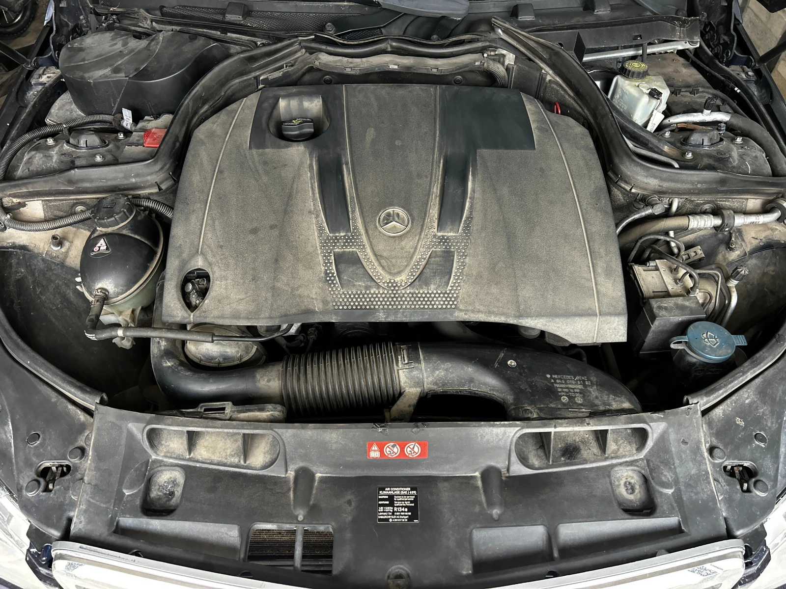 Mercedes-Benz C 220 CDI, снимка 15 - Автомобили и джипове - 54334572