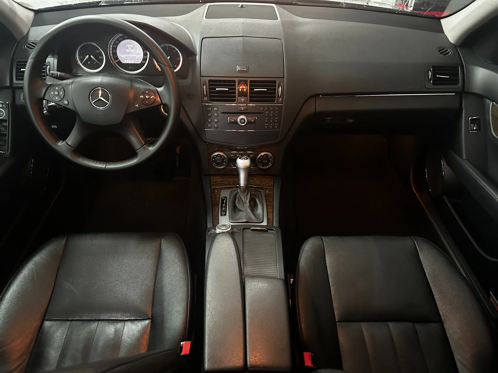 Mercedes-Benz C 220 CDI, снимка 10 - Автомобили и джипове - 54334572