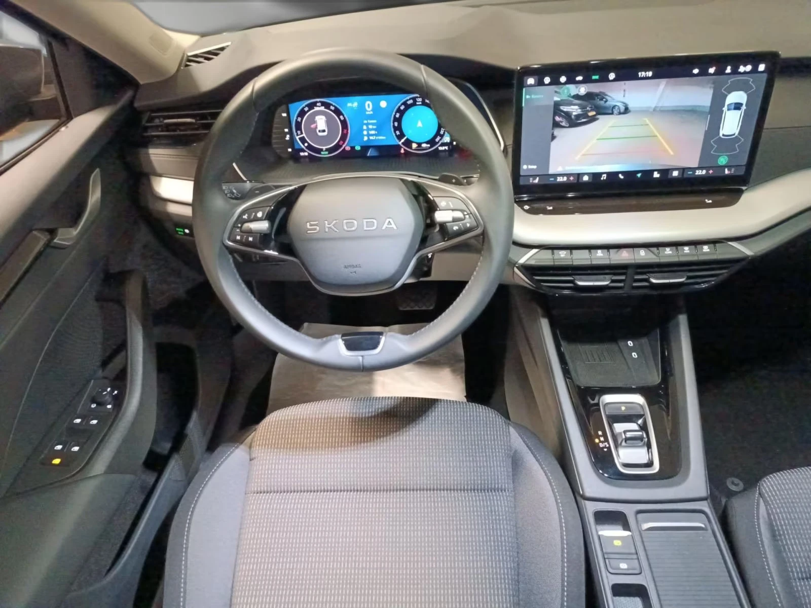 Skoda Octavia 1.5TSI/150HP/SELECT/DSG/ACC/CPLAY/CAM/NAVI/260q, снимка 8 - Автомобили и джипове - 54428849