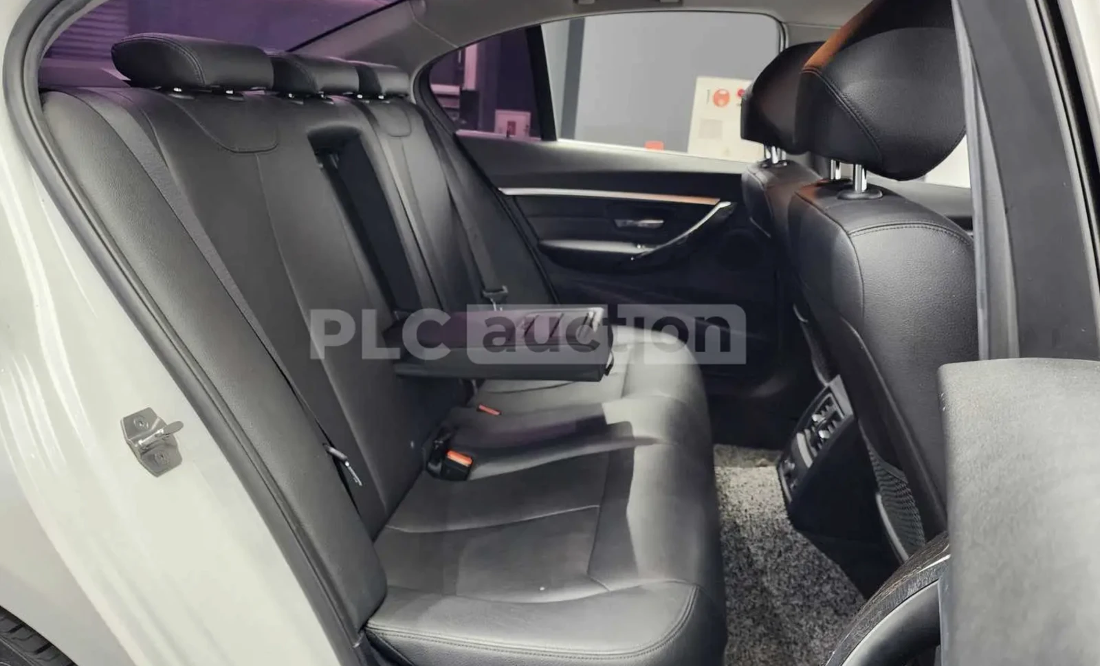 BMW 320 RWD B48, снимка 10 - Автомобили и джипове - 54525468