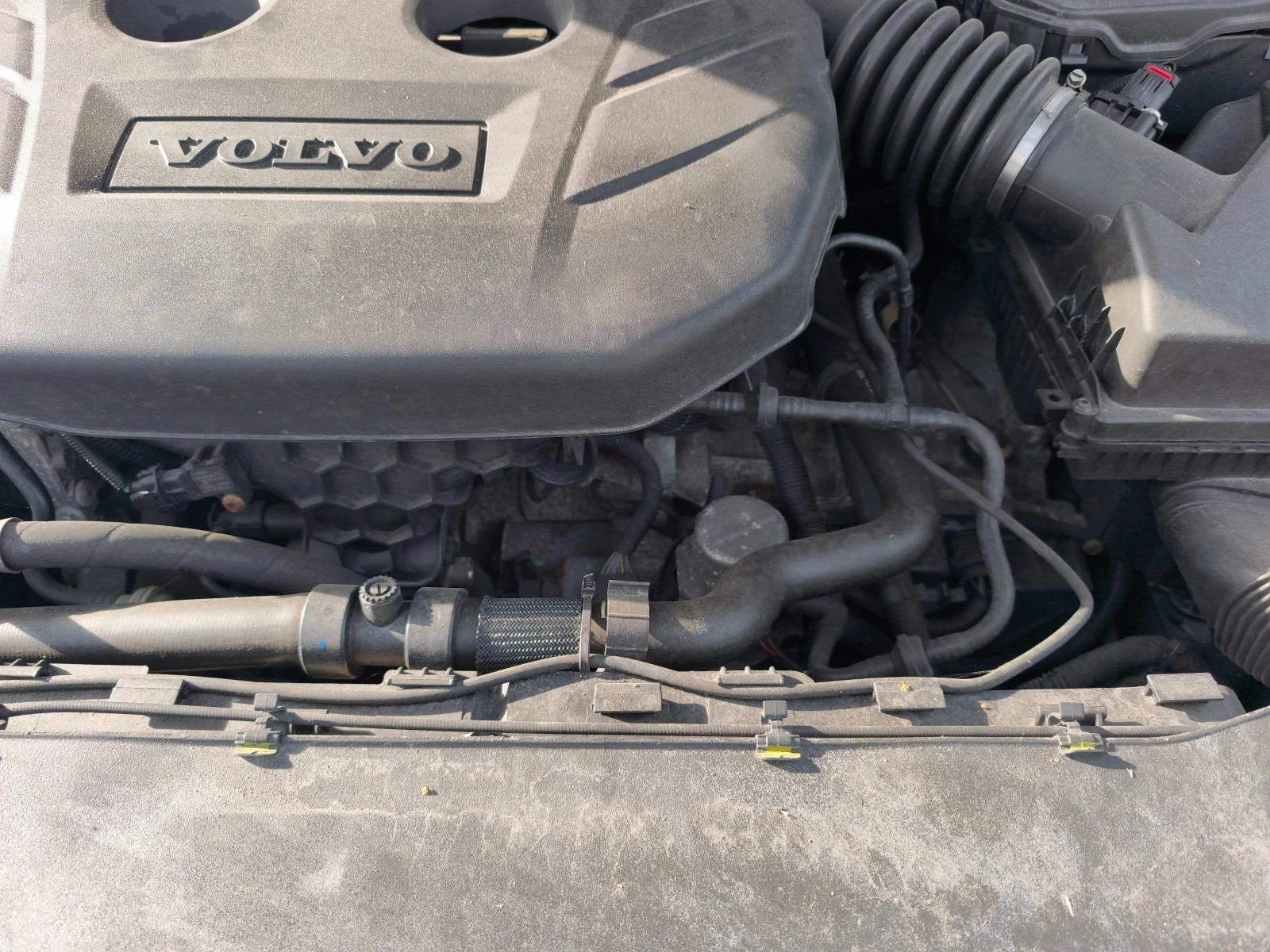 Volvo S60 2.0T, снимка 13 - Автомобили и джипове - 54644633