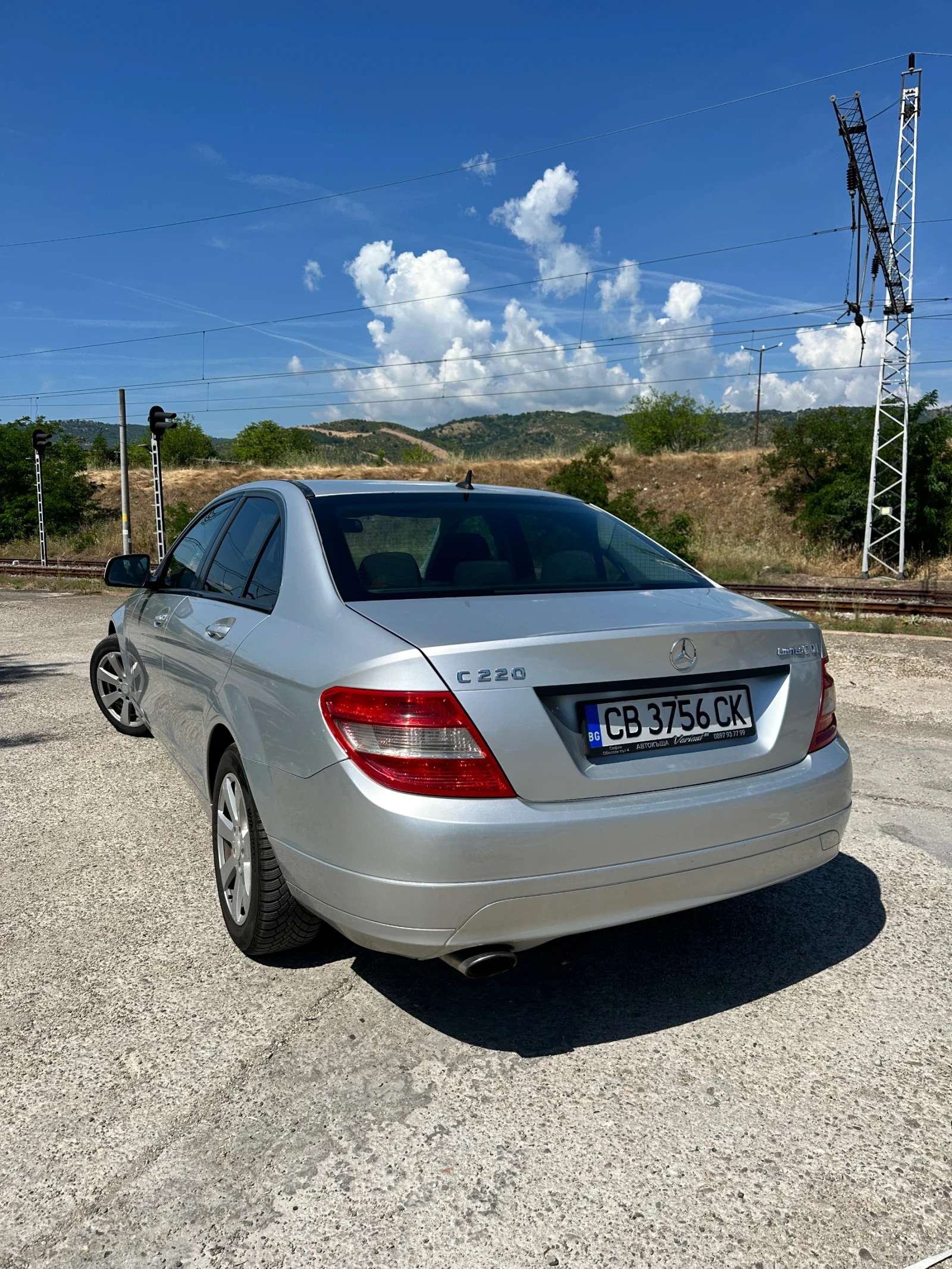 Mercedes-Benz 220, снимка 3 - Автомобили и джипове - 54768392