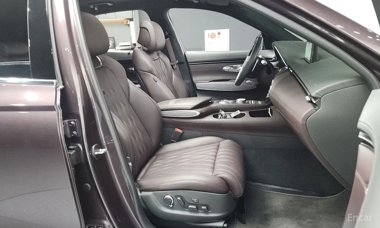 Genesis GV70 3.5* HEAD-UP* DISTRONIC* МАСАЖ* ОБДУХВАНЕ* 360 CAM, снимка 9 - Автомобили и джипове - 54812181