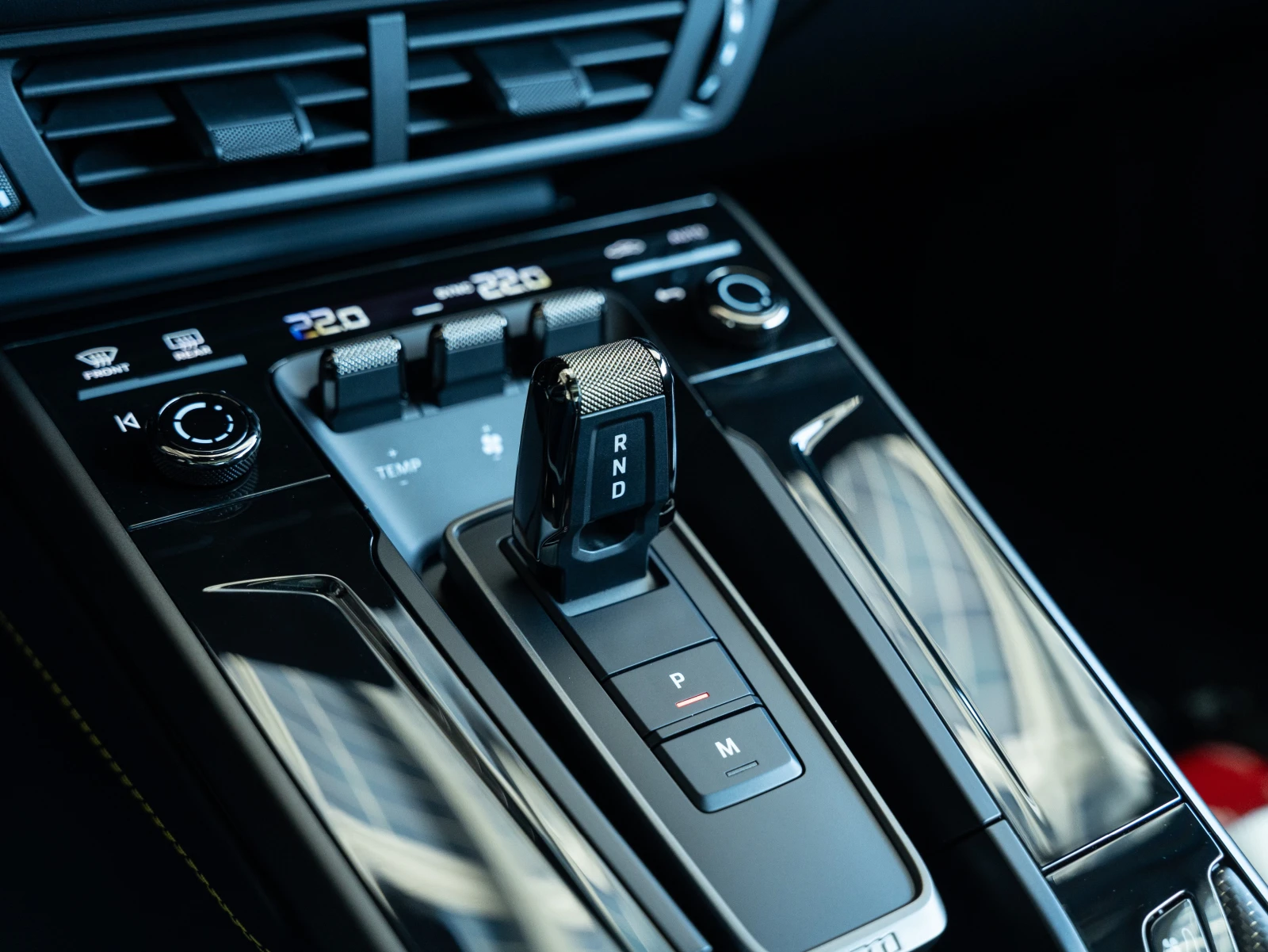 Porsche 911 Turbo S (992 II), снимка 12 - Автомобили и джипове - 55135975