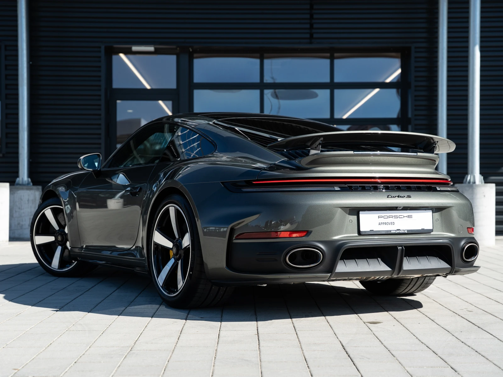 Porsche 911 Turbo S (992 II), снимка 2 - Автомобили и джипове - 55135975