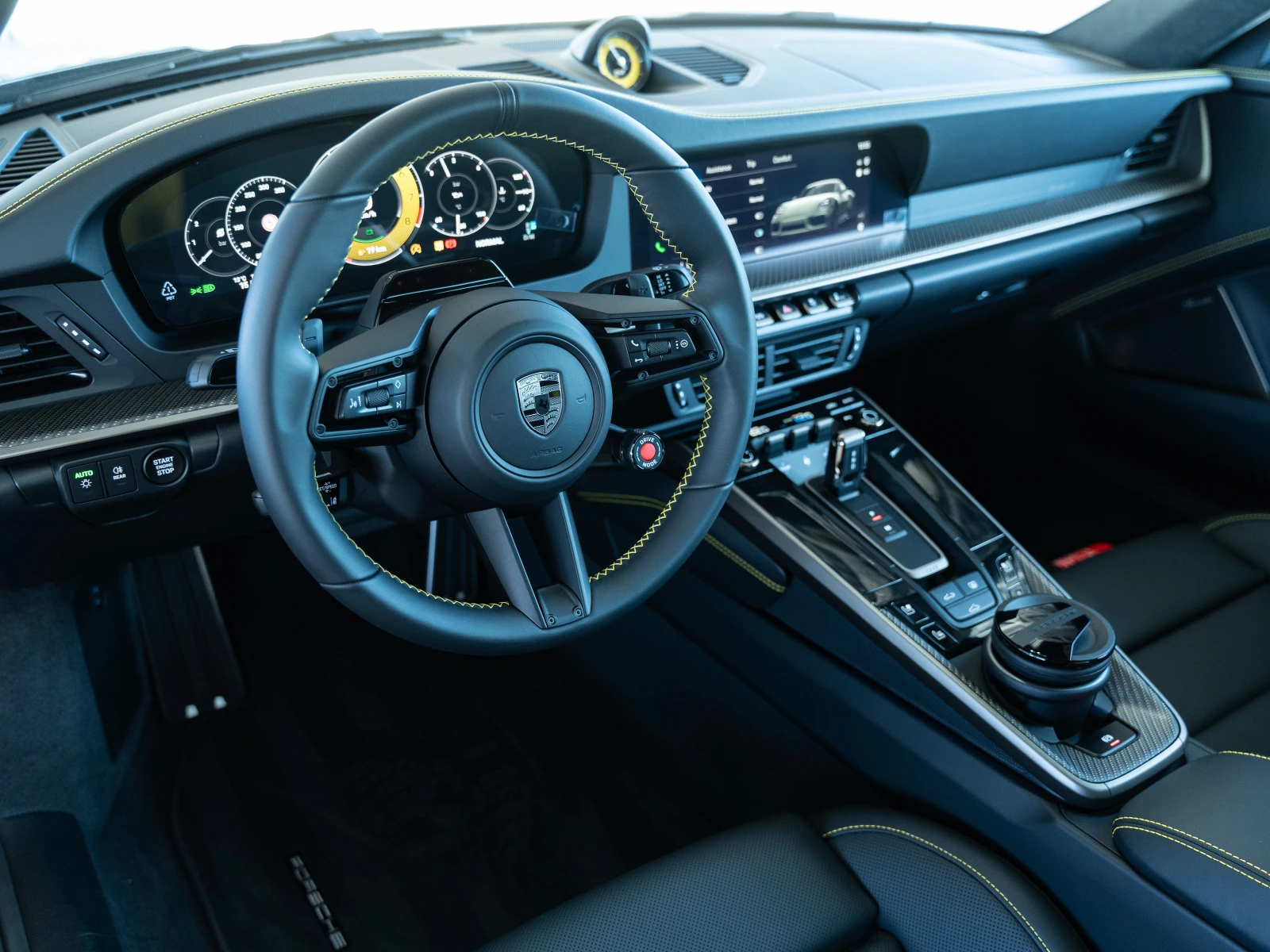 Porsche 911 Turbo S (992 II), снимка 5 - Автомобили и джипове - 55135975
